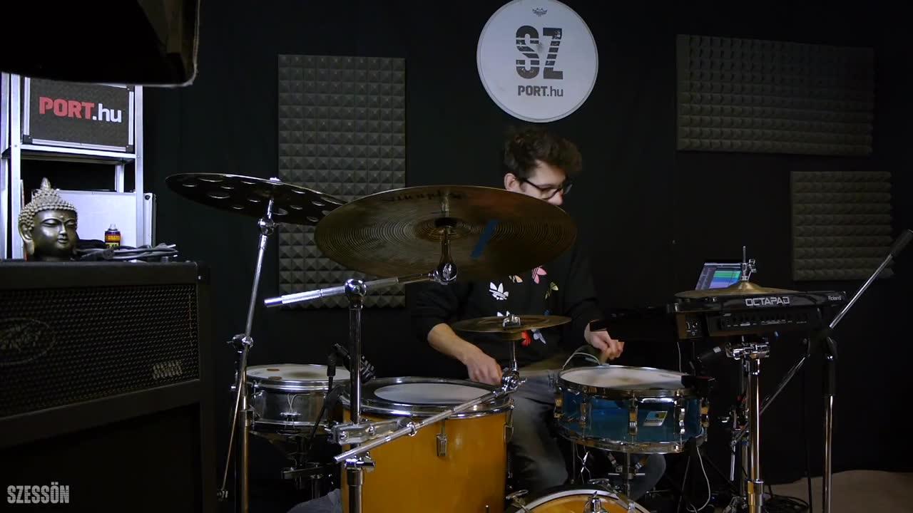Thumbnail for Óriási vibe és jamelgetés Kulcsár Edinával - SZESSÖN előzetes