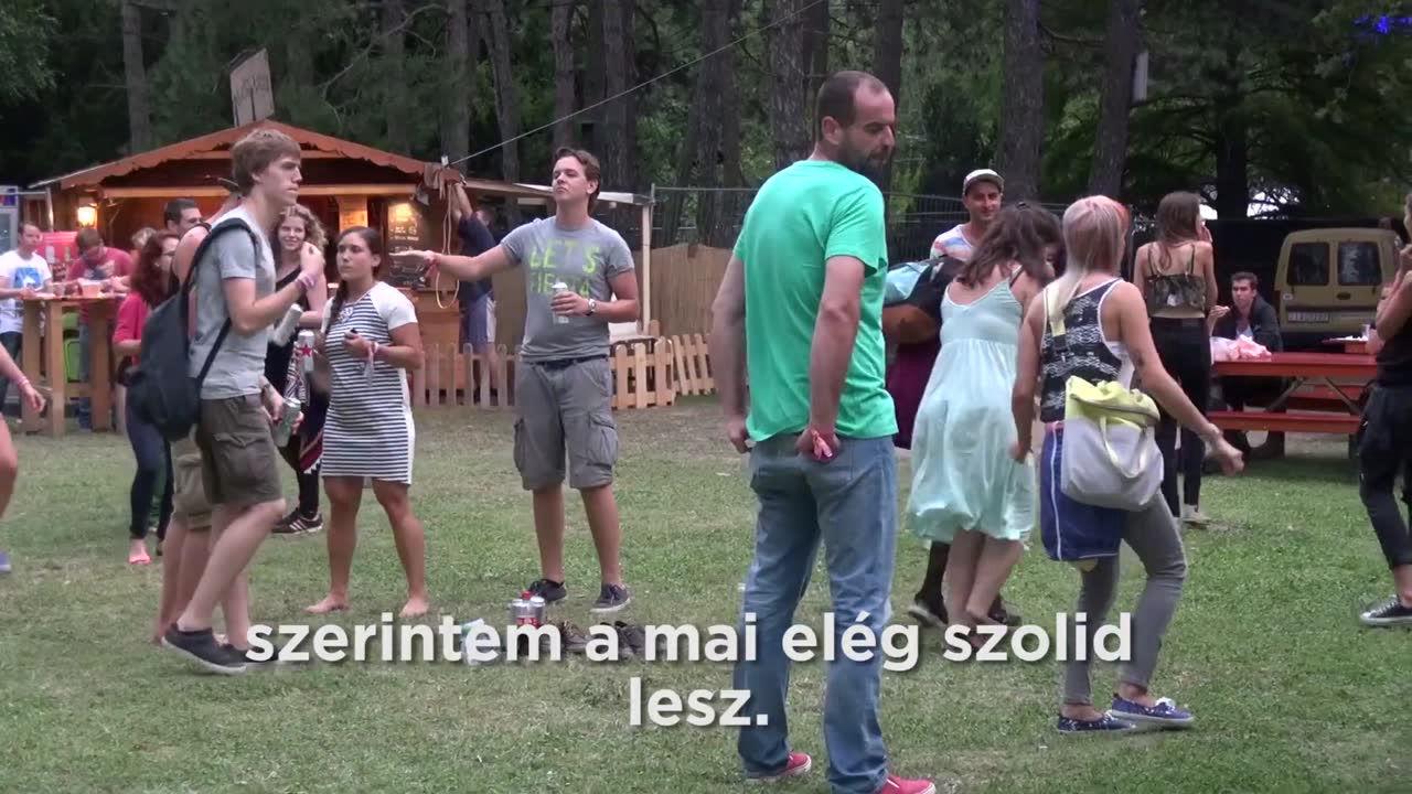 Thumbnail for "Egyetlen egy baj van, hogy nagyon jól nézek ki" | welovebalaton.hu